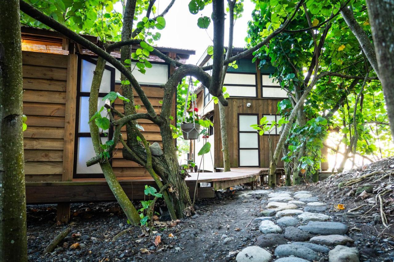 Chalet neuf au bord du lagon Taiarapu-Ouest Extérieur photo